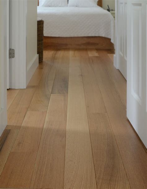 Red Oak Flooring - Hardwood Wide Plank - VT Plank Flooring