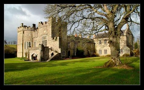 Pin by Deri Terry on Featherstone Castle | English castles, Castle, Places to see