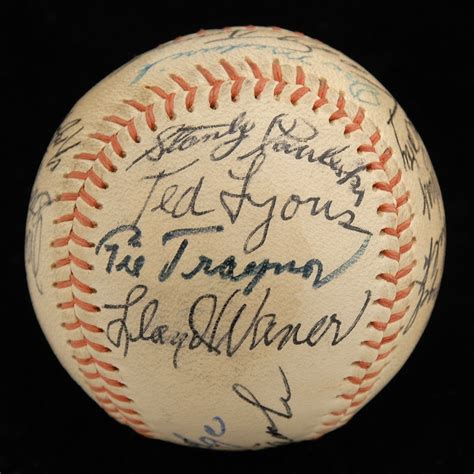 Hall of Famers Signed Baseball (20 signatures)