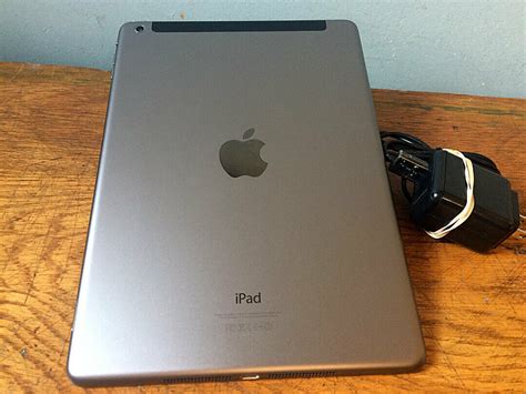 Apple iPad Air 1st Gen - 16GB Wi-Fi 9.7in +Space Grey MD785LL/B MD785B ...