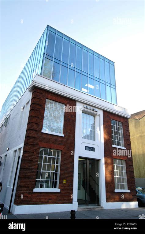 The White Cube art gallery, Hoxton Square, London, UK Stock Photo - Alamy