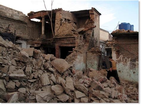 Afghanistan earthquake death toll nears 300 -- Earth Changes -- Sott.net