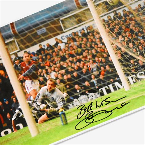 Stan Collymore Aston Villa Goal Signed Photograph - PlayOnPro