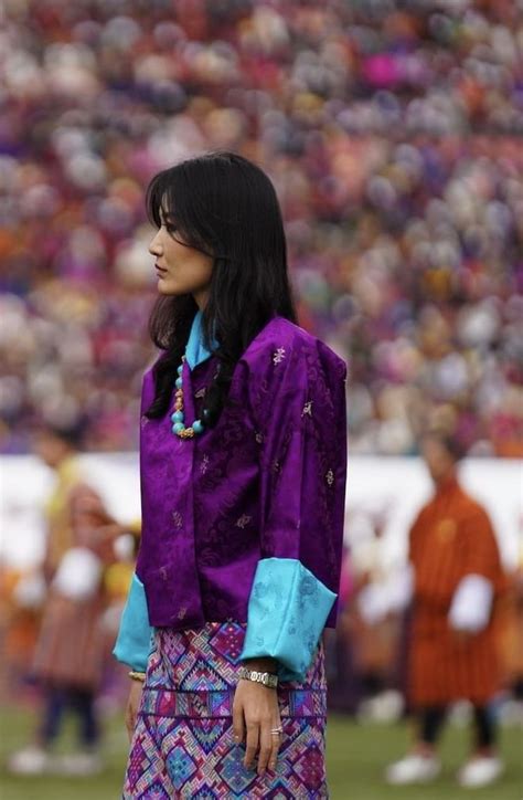 Bhutan, Traditional Outfits, Royalty, Queen, Clothes, Style, Fashion ...