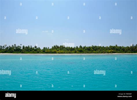 Clear blue sea, Maldives, Indian Ocean Stock Photo - Alamy