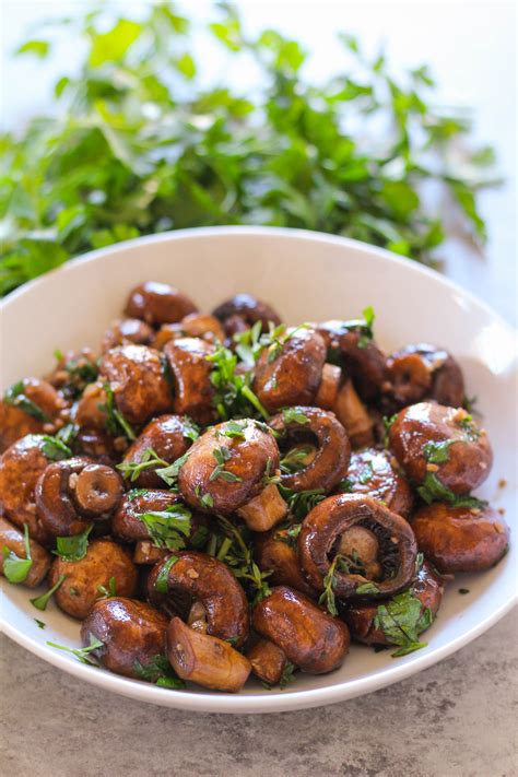 Sauteed Herbed Cremini Mushrooms - Zen & Spice