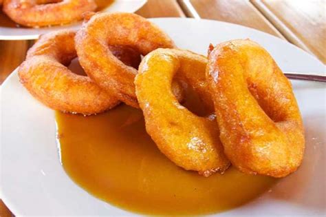 Peruvian exquisite dessert: Picarones | PeruSIM