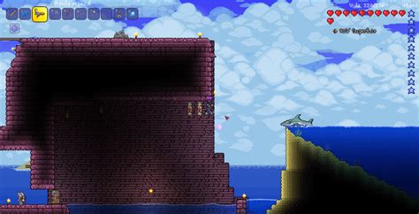 I think this shark broke the game : Terraria