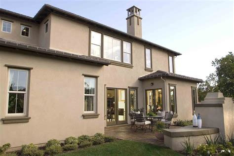 How Much Does It Cost To Stucco A House? (2024 Prices)