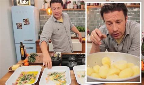 Recipe: Jamie Oliver's 'important' cooking tips for 'golden' and ...