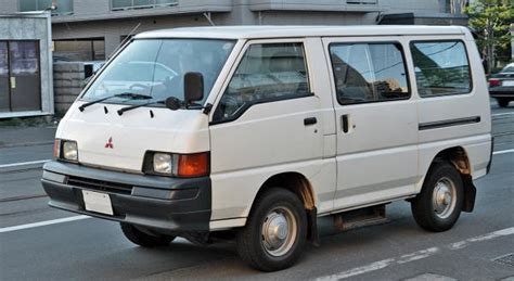 Mitsubishi Minivan - Information and photos - MOMENTcar