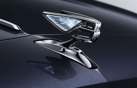 Bentley reveals gorgeous new retractable hood ornament for Flying Spur | Driving