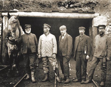 TO A MAN - THEY WERE COAL MINERS - ARCHIVOS