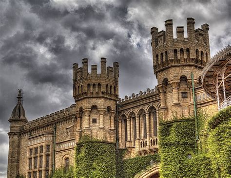 Bangalore Palace| Bangalore Palace History & Architecture