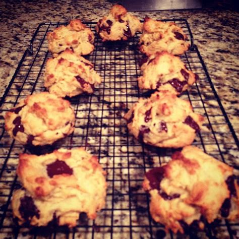 Gluten-free Chocolate Chip Almond Flour Scones | Inspiredeats