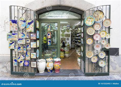 VIETRI SUL MARE, ITALY - 12 October 2019 Ceramics Shop and Facotry in ...