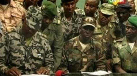 Mali coup leaders close all borders 'until further notice'