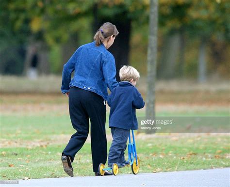 Lady Sarah Chatto & Son Samuel In London'S Kensington ParkThey Walked... News Photo - Getty Images