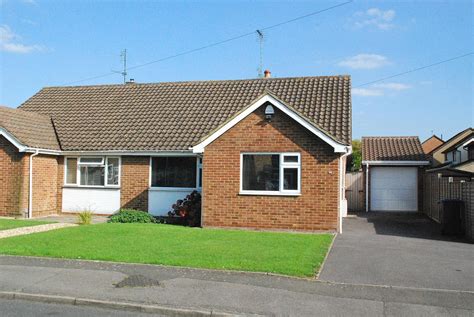 CJ Hole Hucclecote 3 bedroom Semi-Detached Bungalow for sale in Mayfield Drive, Hucclecote ...