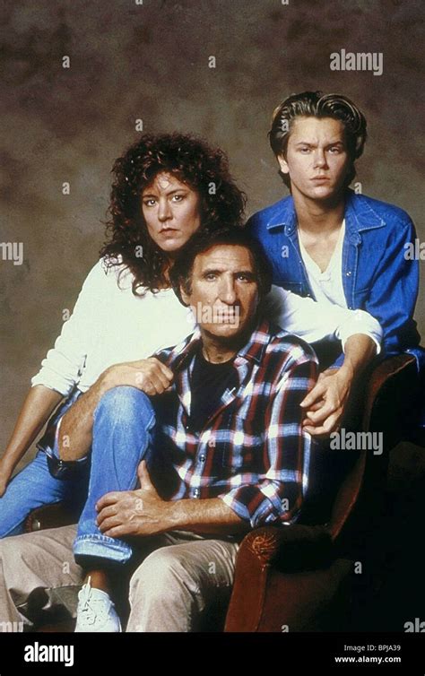 CHRISTINE LAHTI JUDD HIRSCH & RIVER PHOENIX RUNNING ON EMPTY (1988 Stock Photo, Royalty Free ...