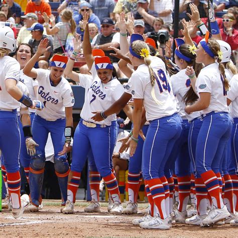 College Softball World Series 2015: Sunday Results, Highlights, Twitter ...