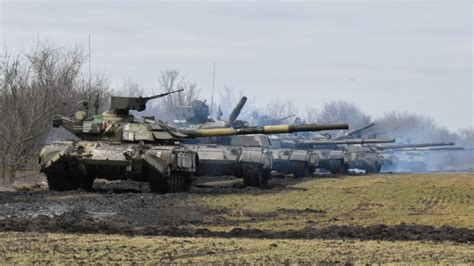 Ukraine Rehearses Repelling Tank Attack Near Russian-Annexed Crimea