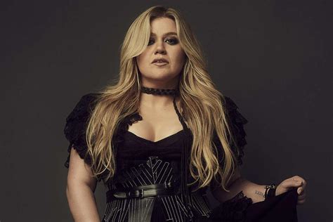 Kelly Clarkson Sings About Having 'No Control' Over Love on New Single 'Favorite Kind of High'