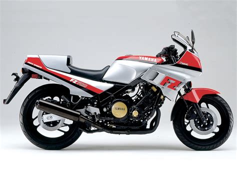 Simplemente Motos: El Génesis de las superbikes de Yamaha