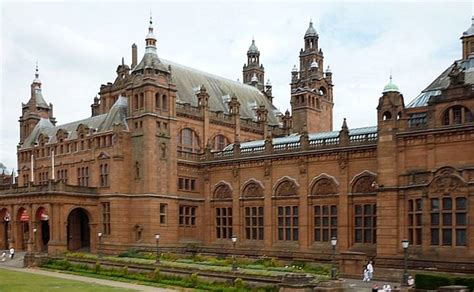 ST: Kelvingrove Art Gallery and Museum -- World-Famous & 8,000 Exhibits