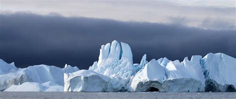 Icebergs - Greenland Travel EN