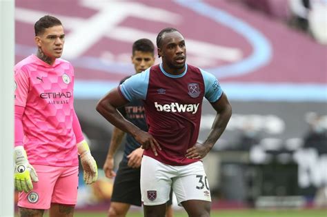 West Ham's David Moyes delivers Michail Antonio injury boost ahead of ...