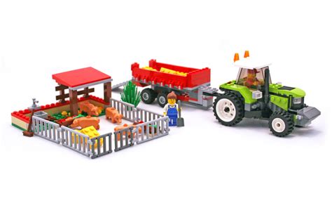 Pig Farm & Tractor - LEGO set #7684-1 (Building Sets > City)