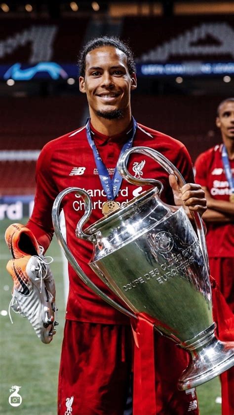 Virgil Van Dijk | Liverpool champions, Liverpool football team ...