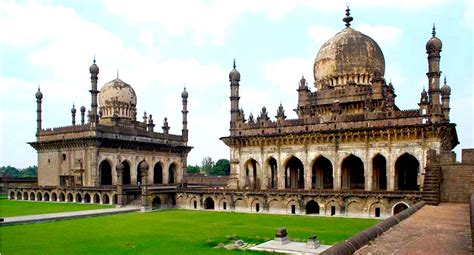 Qutub Shahi Tombs