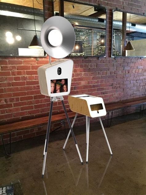 Retro Photo Booth | Photo booth, Diy photo booth, Portable photo booth