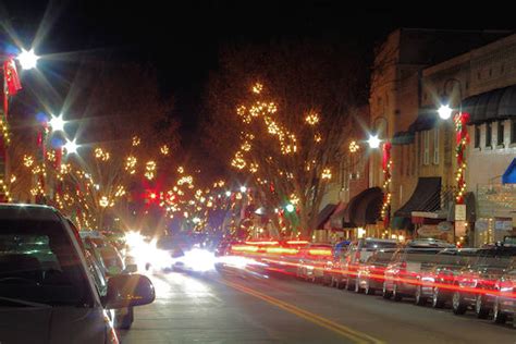 10 Unique Christmas Towns near Asheville