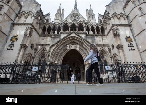 London, England, UK. 11th Oct, 2023. Royal Courts of Justice, the British High Court, in central ...