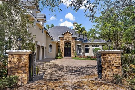 Justin Thomas is selling his starter home in Jupiter, Fla., and it's ...