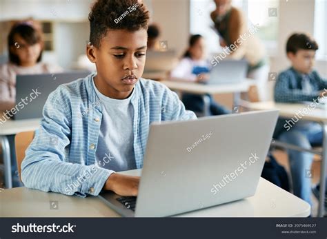 64,609 Students On Laptops In Classroom Images, Stock Photos & Vectors | Shutterstock