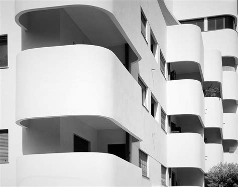 Tel Aviv's White City — Walter Gropius, Ludwig Mies van der Rohe, and the Future of Bauhaus ...