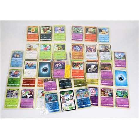 SMALL POKEMON CARD COLLECTION (60+ CARDS)