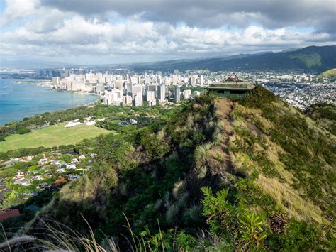 Hiking Diamond Head, Oahu, Hawaii - stg.littlegrunts.com