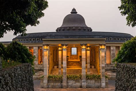 Rekomendasi Hotel Terbaik dengan View Candi Borobudur - Campa Tour and ...