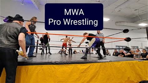 MWA Pro Wrestling at Grand Comic Fest - YouTube