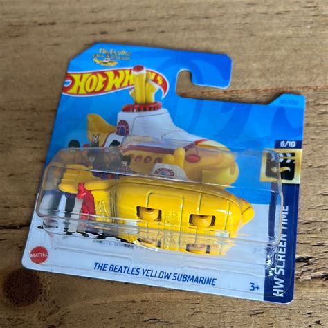 Hot Wheels Mainline The Beatles Yellow Submarine – Bran’s Diecast