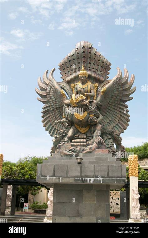 Garuda wisnu kencana statue on bali in indonesia hi-res stock ...