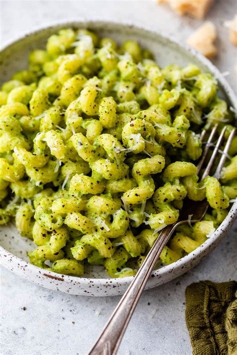 Pasta with Creamy Zucchini Sauce - SheApple