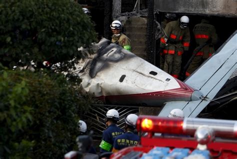 Tokyo plane crash kills 3, including woman on the ground | CBC News