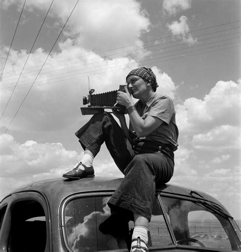 Photography And Social Change: Dorothea Lange And The Politics Of Seeing - DW Images