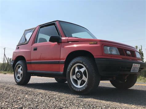 Geo/Chevrolet tracker 4x4 convertible 4cyl clean! Bluetooth - Classic Geo Tracker 1993 for sale